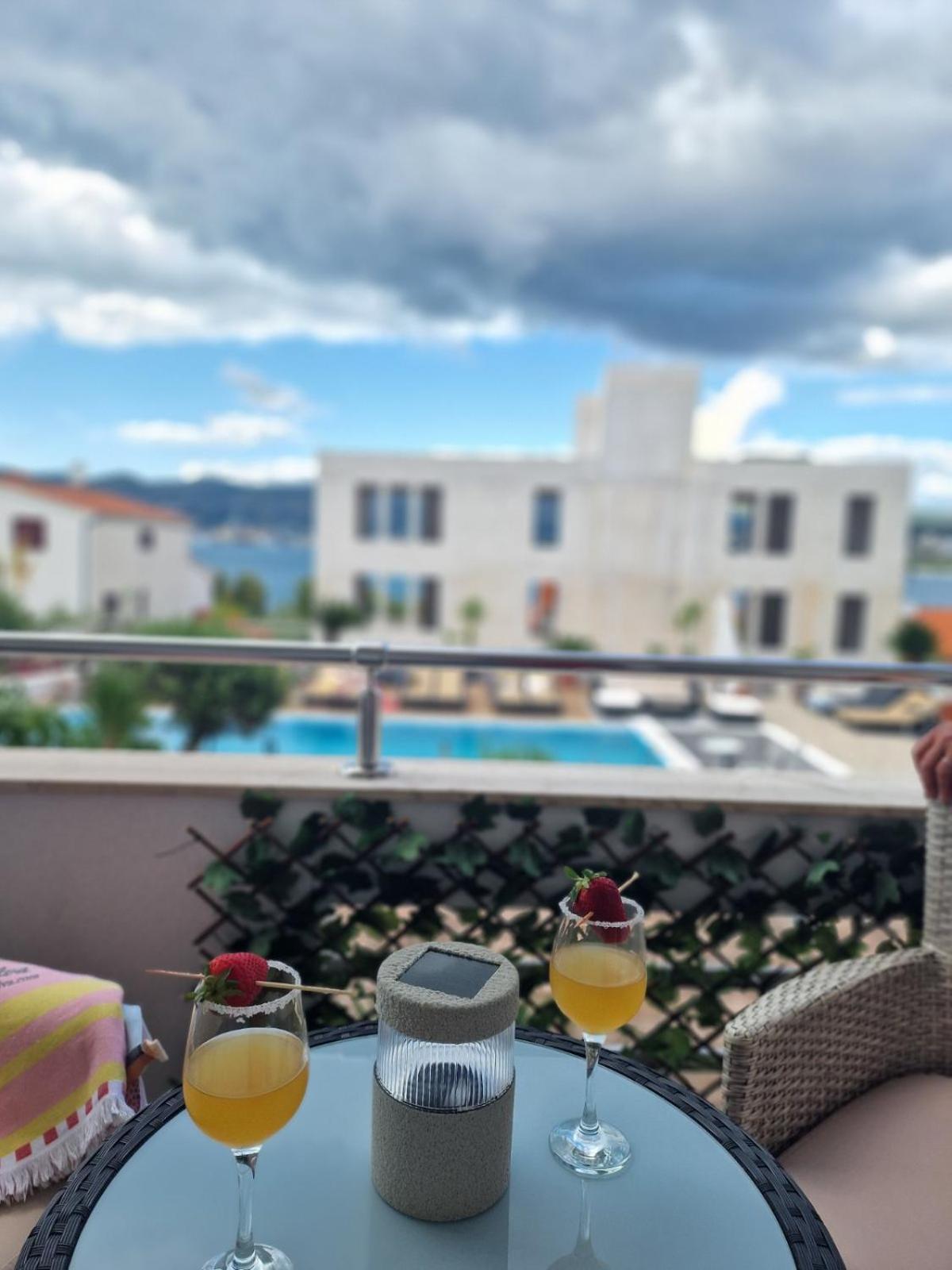 Apartments Silva With A View Of Sea Trogir Extérieur photo