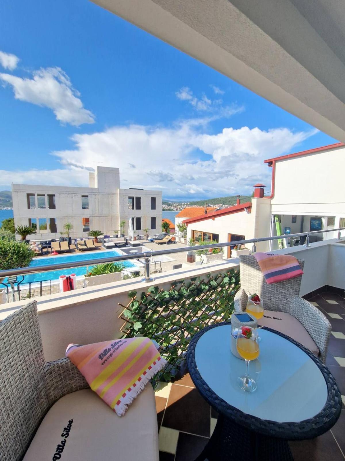 Apartments Silva With A View Of Sea Trogir Extérieur photo