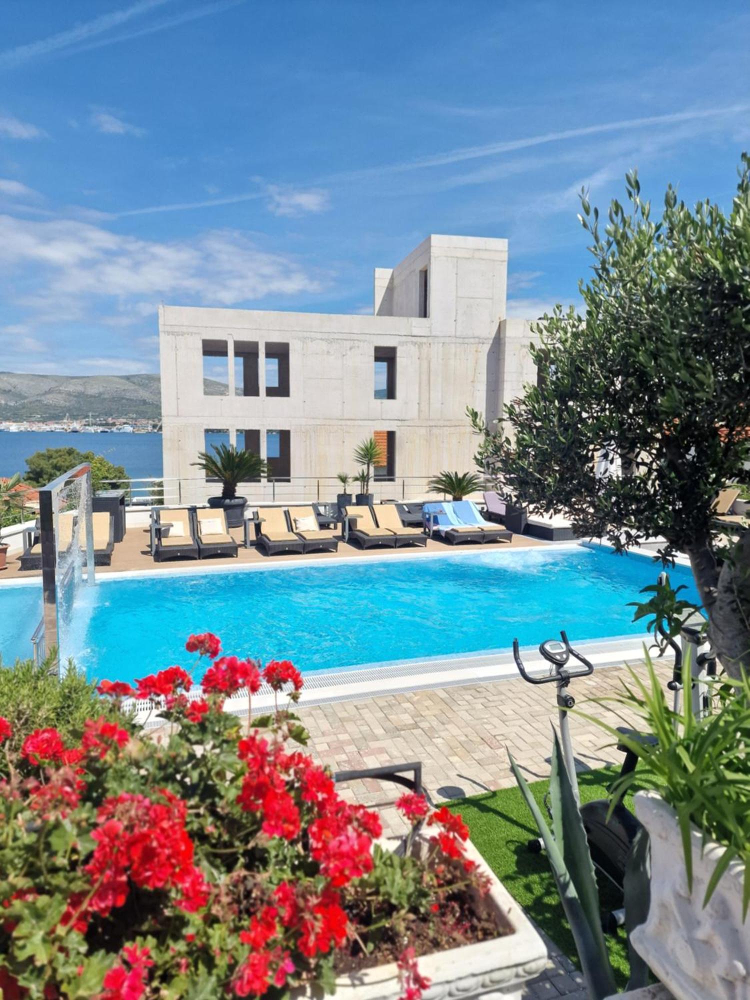 Apartments Silva With A View Of Sea Trogir Extérieur photo