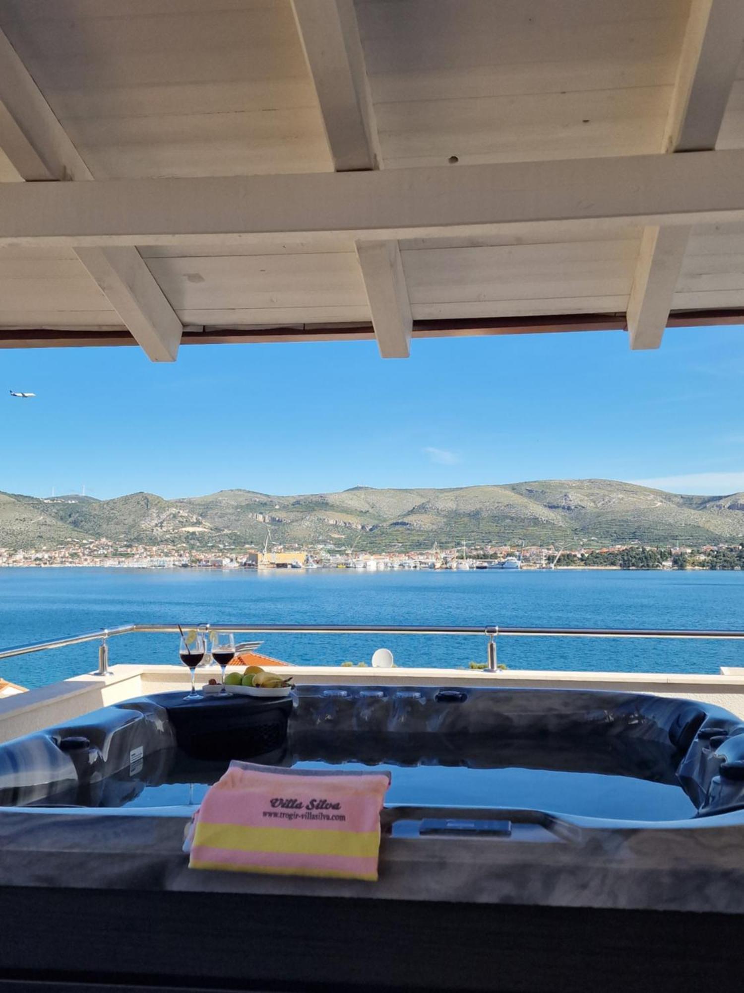 Apartments Silva With A View Of Sea Trogir Extérieur photo