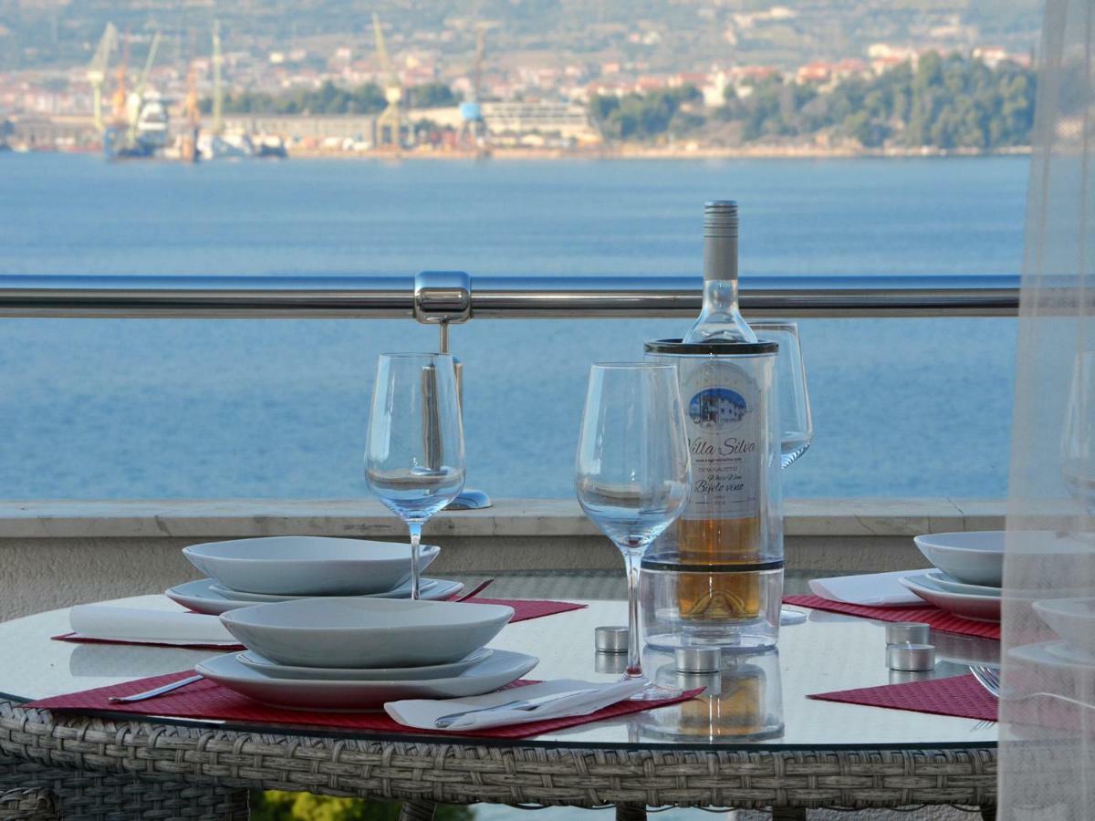Apartments Silva With A View Of Sea Trogir Extérieur photo