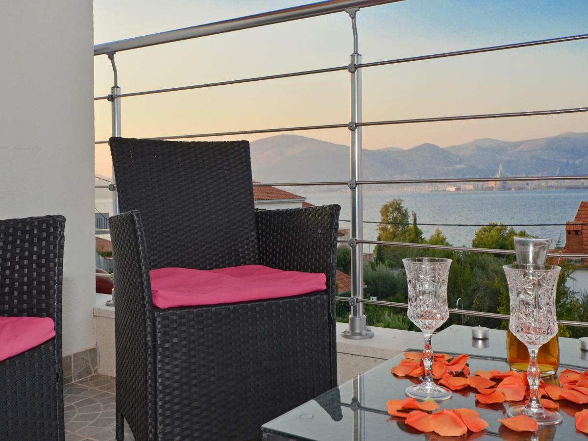 Apartments Silva With A View Of Sea Trogir Extérieur photo