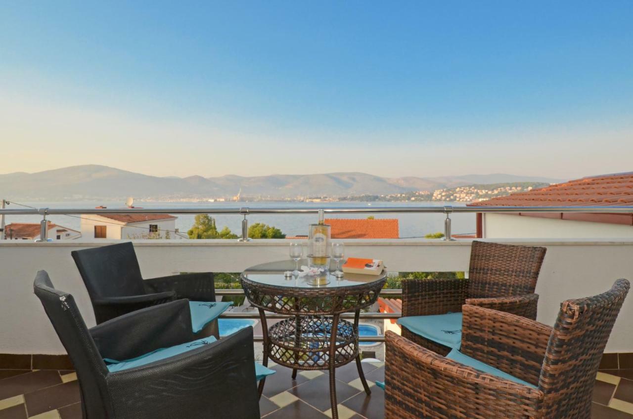 Apartments Silva With A View Of Sea Trogir Extérieur photo